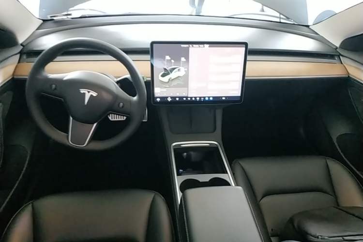 Used Tesla Model 3 2022 Rear-Wheel-Drive Version Center Console