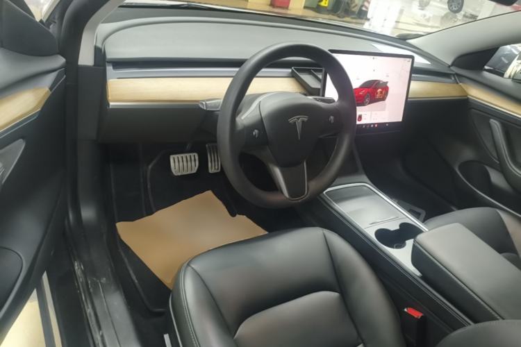 Used Tesla Model 3 2022 Performance High-Performance All-Wheel-Drive Version Center Console