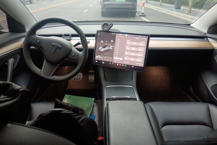 Used Tesla Model 3 2022 Performance High-Performance All-Wheel-Drive Version Center Console