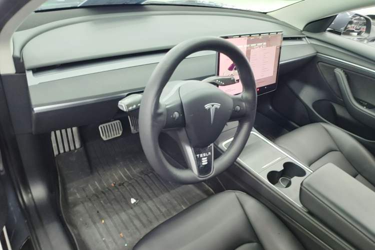 Used Tesla Model 3 2022 Rear-Wheel-Drive Version Center Console