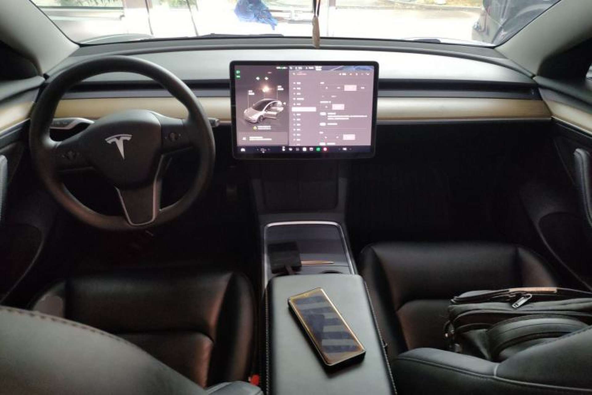 Used Tesla Model 3 2022 Rear-Wheel-Drive Version Center Console