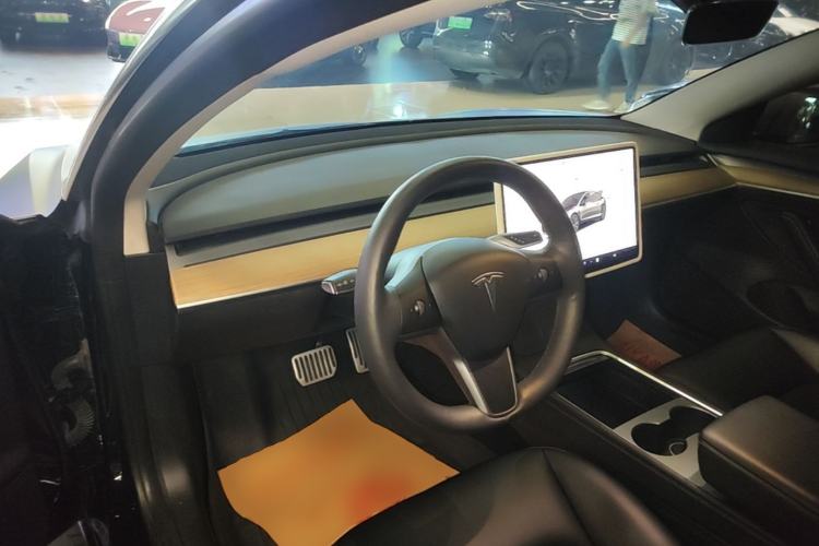 Used Tesla Model 3 2022 Rear-Wheel-Drive Version Center Console