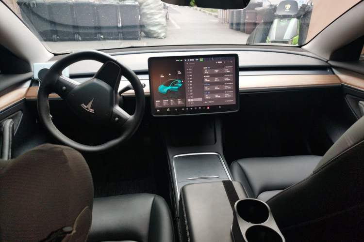Used Tesla Model 3 2022 Rear-Wheel-Drive Version Center Console