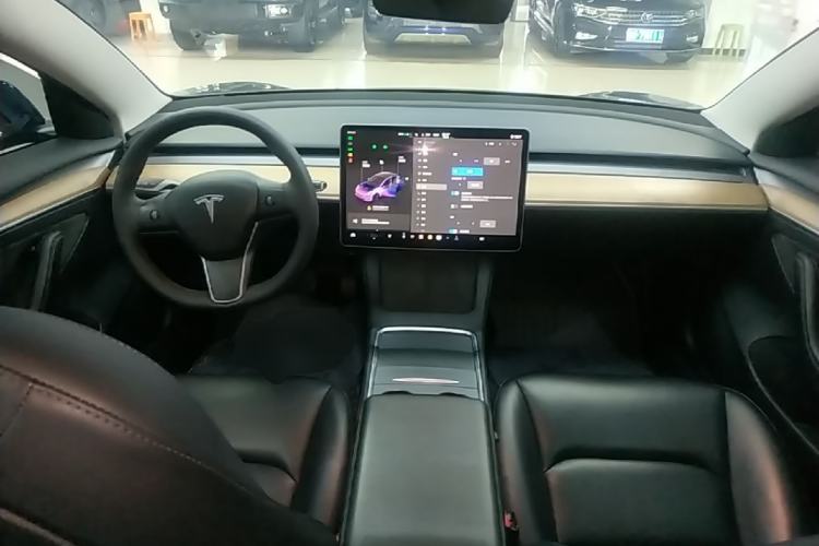 Used Tesla Model 3 2022 Rear-Wheel-Drive Version Center Console