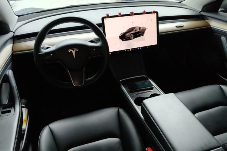 Used Tesla Model 3 2022 Rear-Wheel-Drive Version Center Console