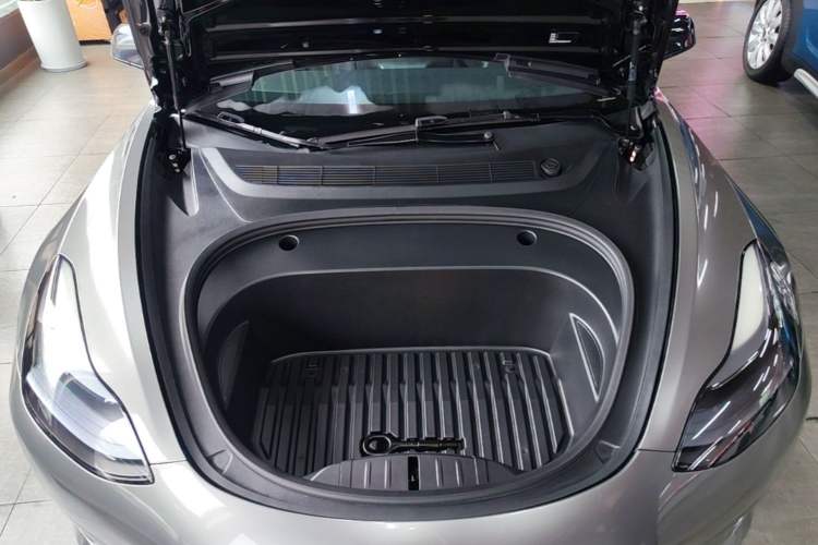 Used Tesla Model 3 2022 Rear-Wheel-Drive Version Engine Bay
