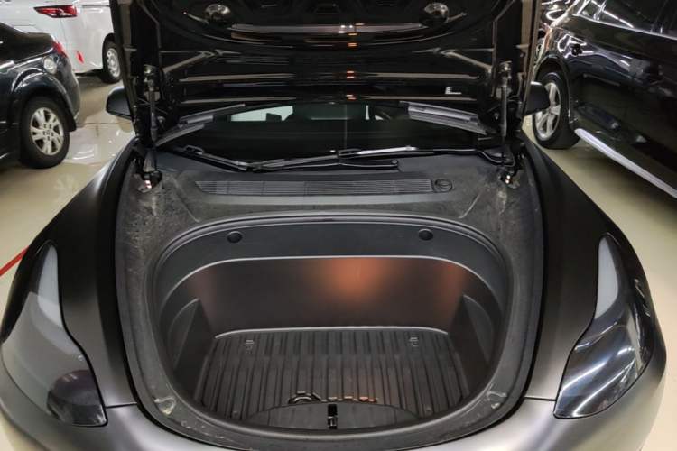 Used Tesla Model 3 2022 Rear-Wheel-Drive Version Engine Bay