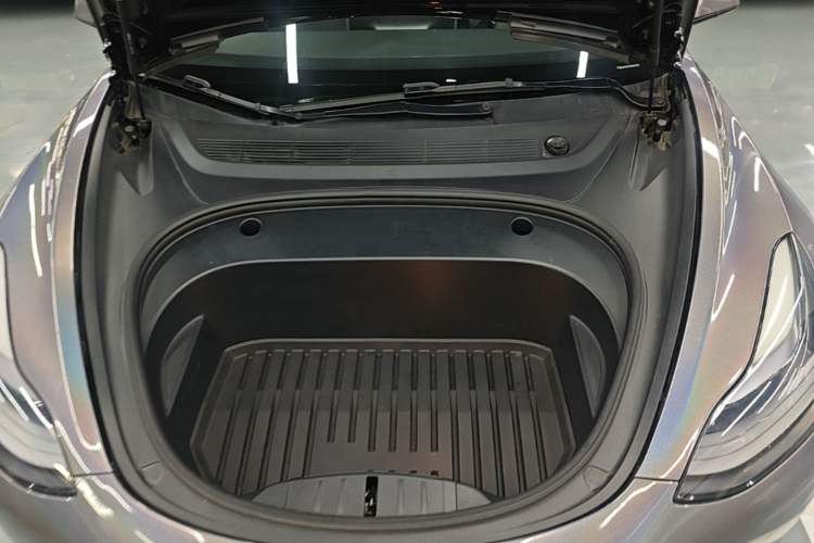 Used Tesla Model 3 2022 Rear-Wheel-Drive Version Engine Bay