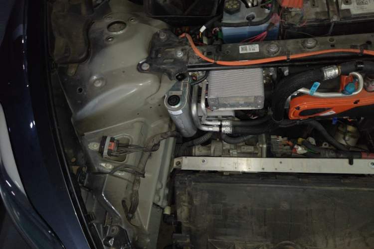 Used Tesla Model 3 2022 Rear-Wheel-Drive Version Engine Bay Right