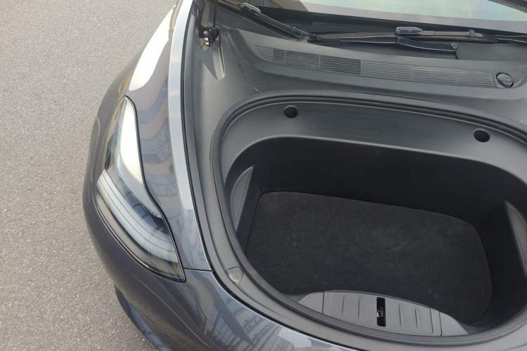 Used Tesla Model 3 2022 Rear-Wheel-Drive Version Engine Bay Right
