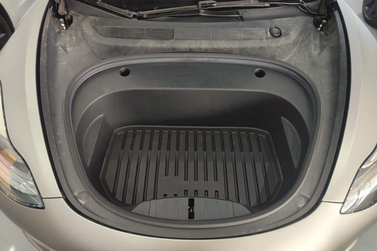 Used Tesla Model 3 2022 Rear-Wheel-Drive Version Engine Bay