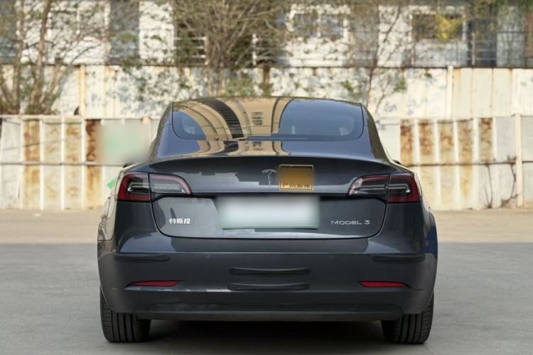 Used Tesla Model 3 2022 Rear-Wheel-Drive Version Exterior 2