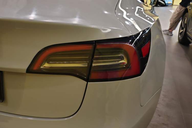 Used Tesla Model 3 2022 Rear-Wheel-Drive Version Exterior 3
