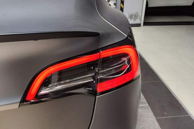 Used Tesla Model 3 2022 Rear-Wheel-Drive Version Exterior 3