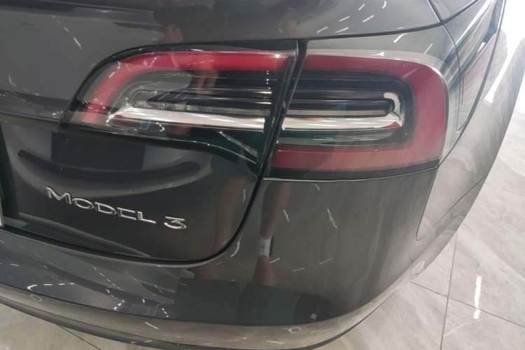 Used Tesla Model 3 2022 Rear-Wheel-Drive Version Exterior 3