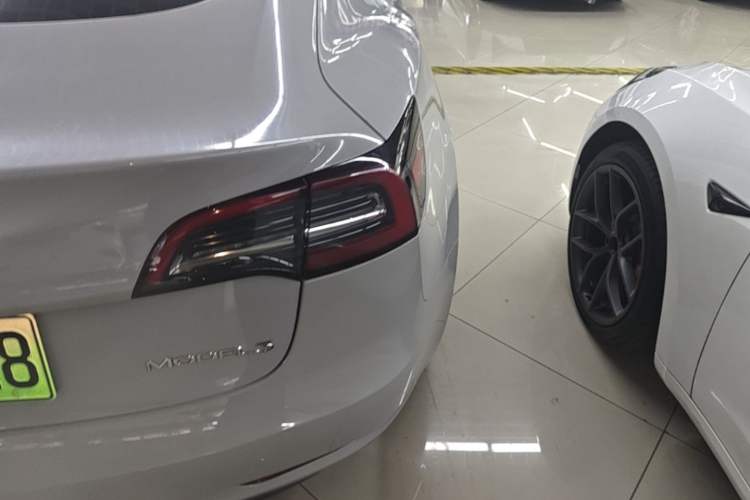 Used Tesla Model 3 2022 Rear-Wheel-Drive Version Exterior 3