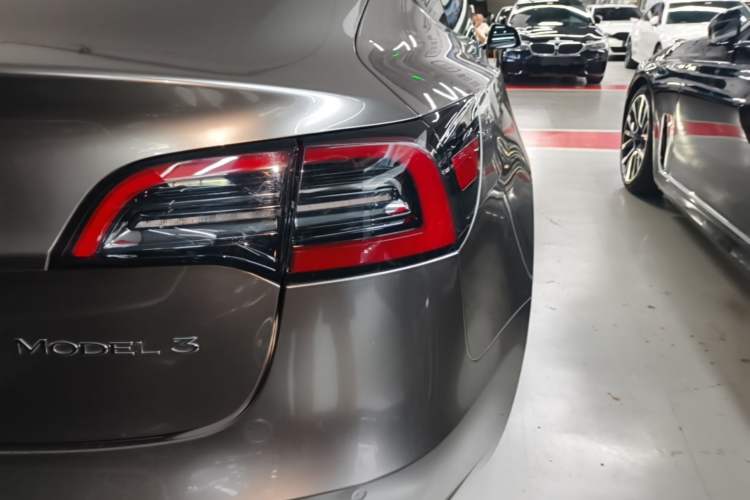 Used Tesla Model 3 2022 Rear-Wheel-Drive Version Exterior 3