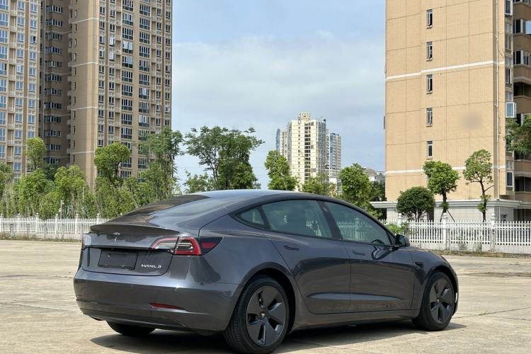 Used Tesla Model 3 2022 Rear-Wheel-Drive Version Exterior 4