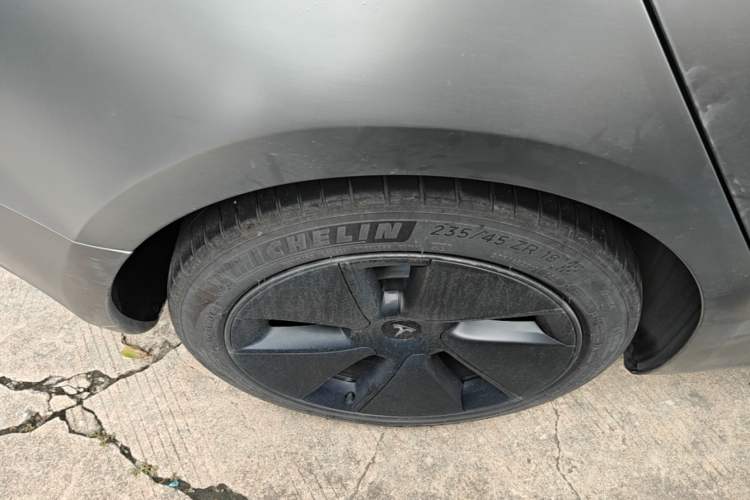 Used Tesla Model 3 2022 Rear-Wheel-Drive Version Exterior 5