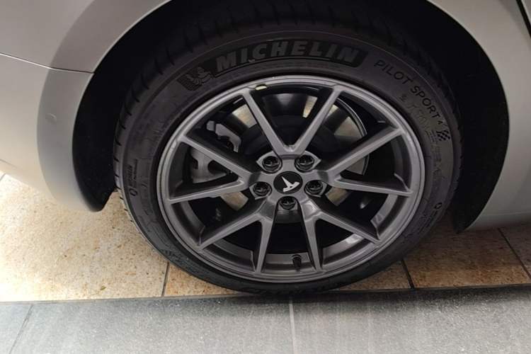 Used Tesla Model 3 2022 Rear-Wheel-Drive Version Exterior 5