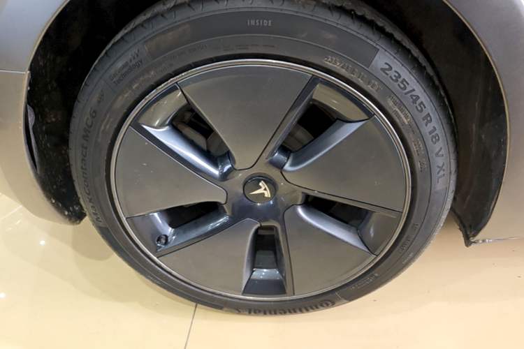 Used Tesla Model 3 2022 Rear-Wheel-Drive Version Exterior 5