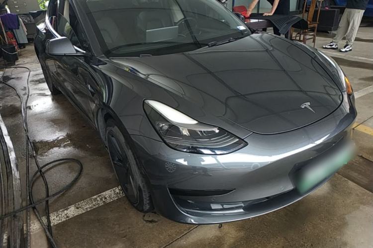 Used Tesla Model 3 2022 Rear-Wheel-Drive Version Front Right 45 Deg