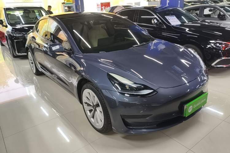 Used Tesla Model 3 2022 Rear-Wheel-Drive Version Front Right 45 Deg