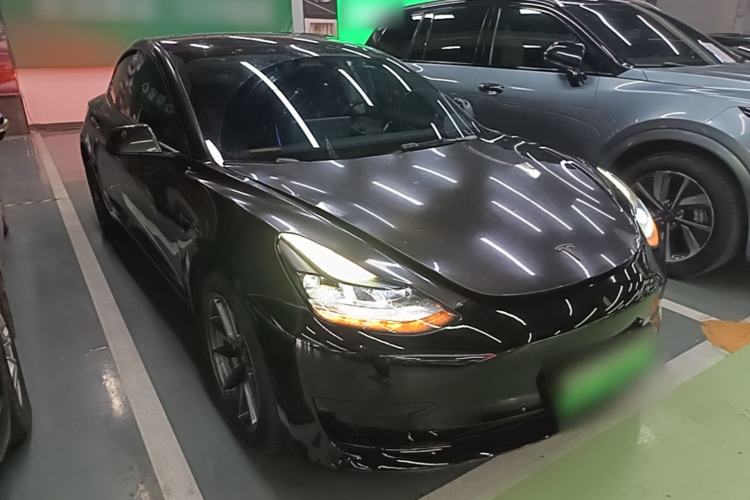 Used Tesla Model 3 2022 Rear-Wheel-Drive Version Front Right 45 Deg