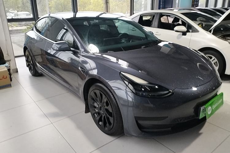 Used Tesla Model 3 2022 Rear-Wheel-Drive Version Front Right 45 Deg