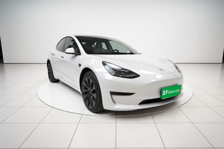 Used Tesla Model 3 2022 Rear-Wheel-Drive Version Front Right 45 Deg