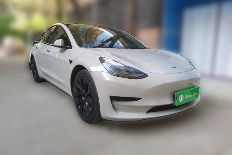 Used Tesla Model 3 2022 Rear-Wheel-Drive Version Front Right 45 Deg