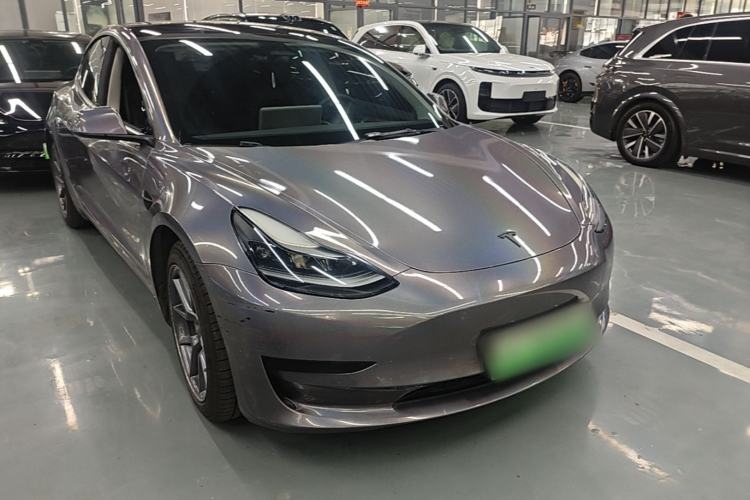 Used Tesla Model 3 2022 Rear-Wheel-Drive Version Front Right 45 Deg