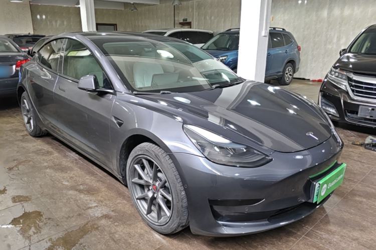 Used Tesla Model 3 2022 Rear-Wheel-Drive Version Front Right 45 Deg