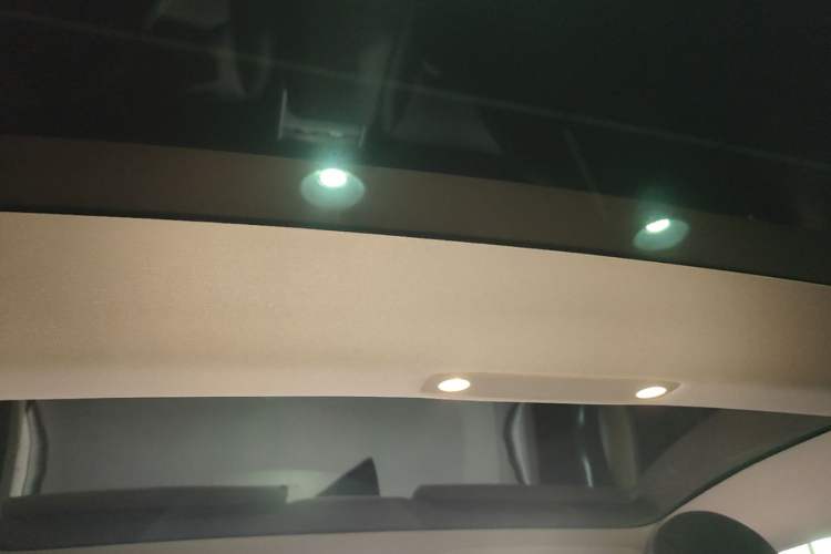 Used Tesla Model 3 2022 Rear-Wheel-Drive Version Headliner