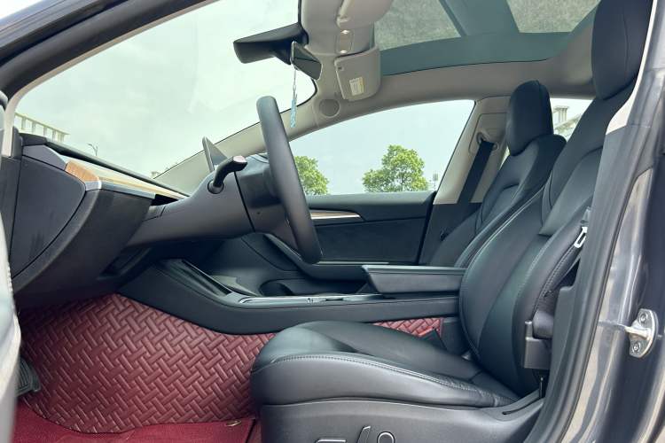 Used Tesla Model 3 2022 Rear-Wheel-Drive Version Interior 1