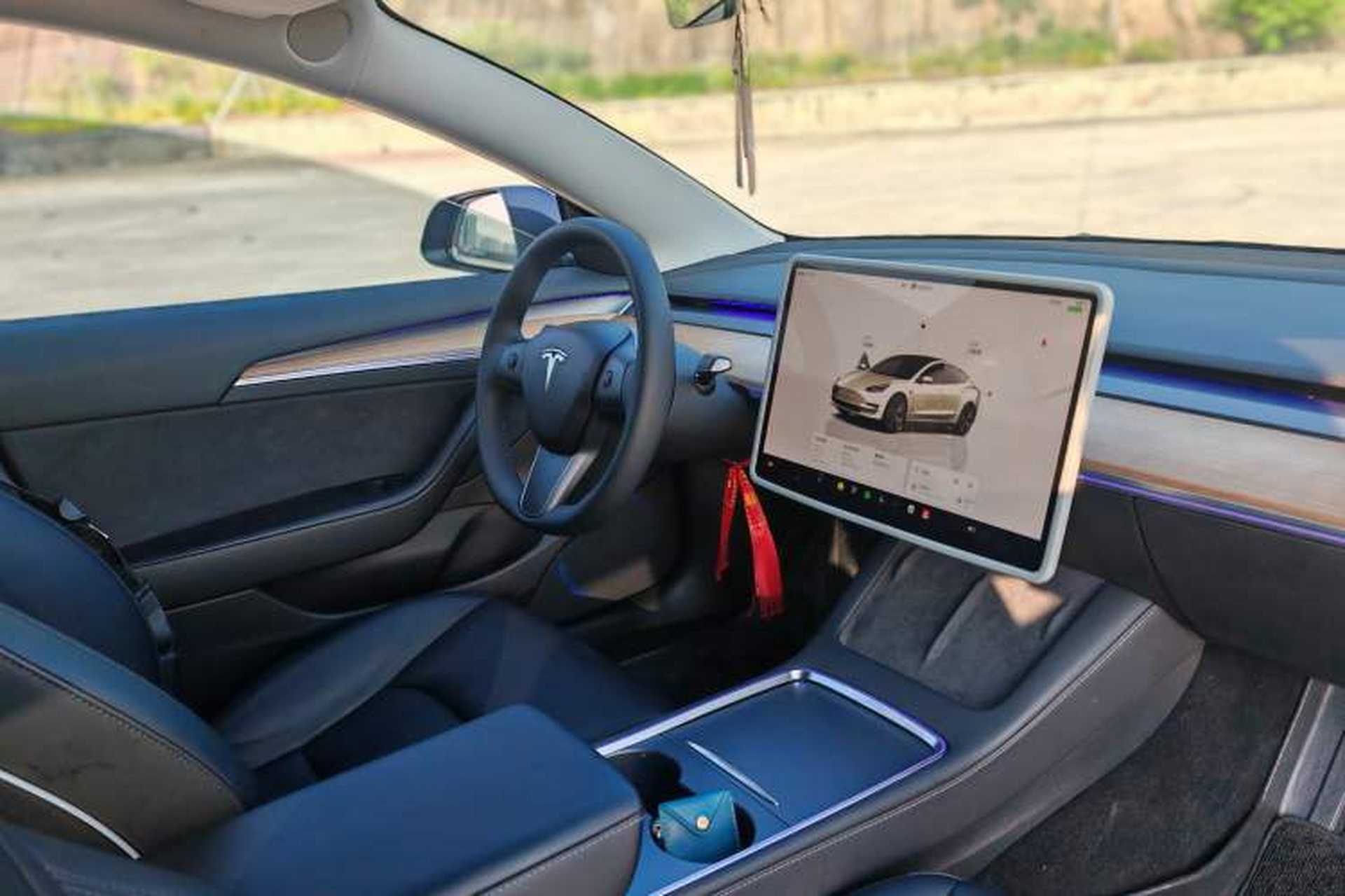 Used Tesla Model 3 2022 Rear-Wheel-Drive Version Interior 2