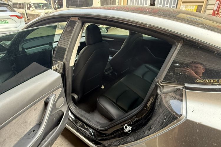 Used Tesla Model 3 2022 Performance High-Performance All-Wheel-Drive Version Interior 2