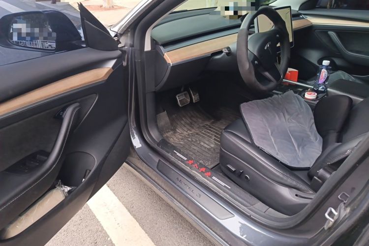 Used Tesla Model 3 2022 Rear-Wheel-Drive Version Interior 3