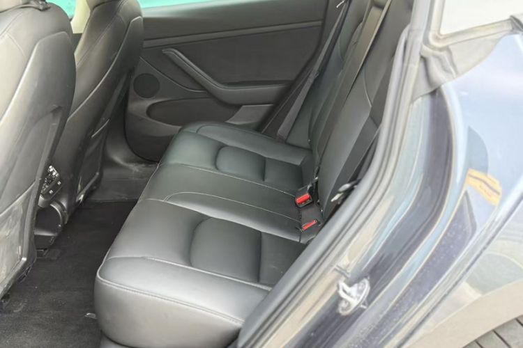 Used Tesla Model 3 2022 Rear-Wheel-Drive Version Interior 3