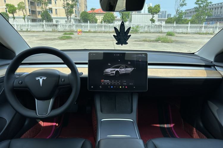 Used Tesla Model 3 2022 Rear-Wheel-Drive Version Interior 3
