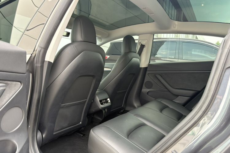 Used Tesla Model 3 2022 Rear-Wheel-Drive Version Interior 4