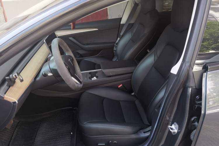 Used Tesla Model 3 2022 Rear-Wheel-Drive Version Left Front Seat