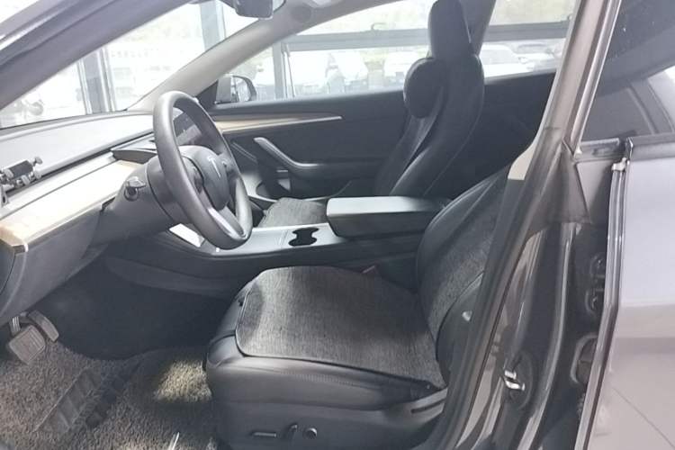 Used Tesla Model 3 2022 Rear-Wheel-Drive Version Left Front Seat