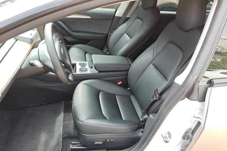 Used Tesla Model 3 2022 Rear-Wheel-Drive Version Left Front Seat