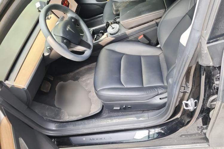 Used Tesla Model 3 2022 Rear-Wheel-Drive Version Left Front Seat