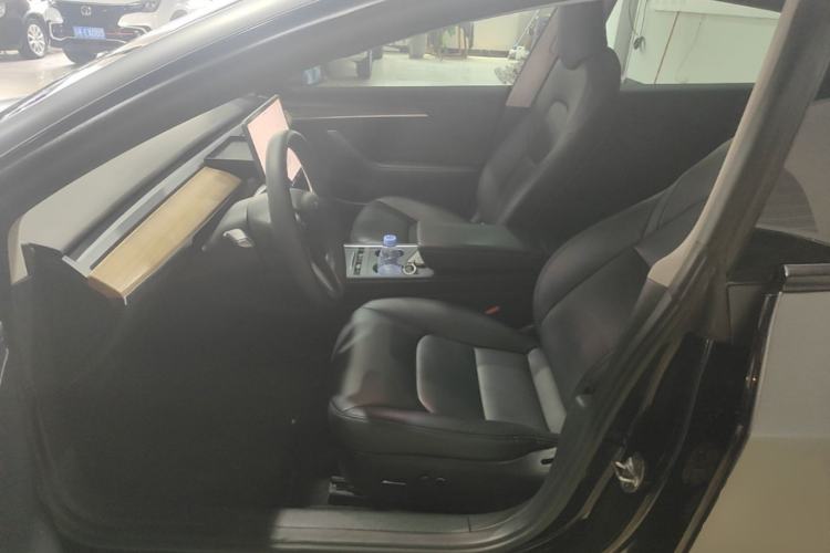 Used Tesla Model 3 2022 Rear-Wheel-Drive Version Left Front Seat
