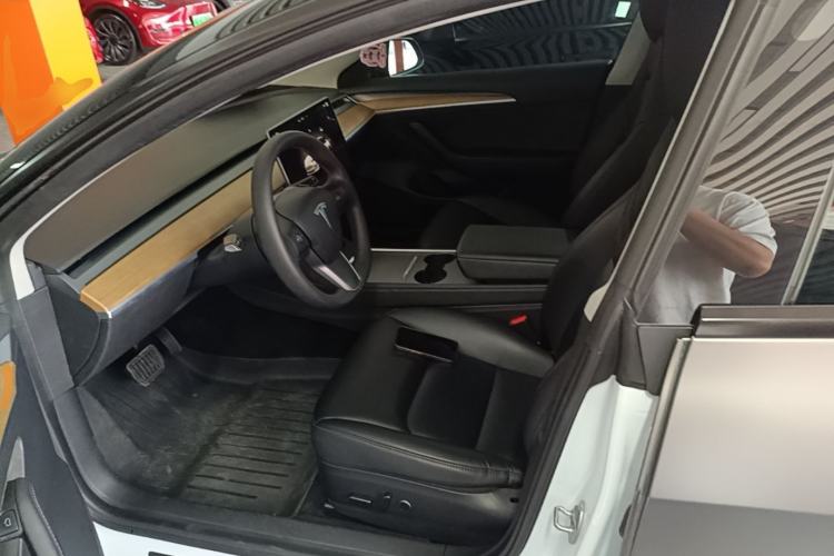 Used Tesla Model 3 2022 Rear-Wheel-Drive Version Left Front Seat
