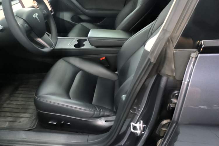 Used Tesla Model 3 2022 Rear-Wheel-Drive Version Left Front Seat
