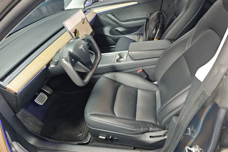 Used Tesla Model 3 2022 Rear-Wheel-Drive Version Left Front Seat
