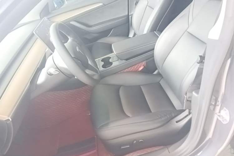 Used Tesla Model 3 2022 Rear-Wheel-Drive Version Left Front Seat